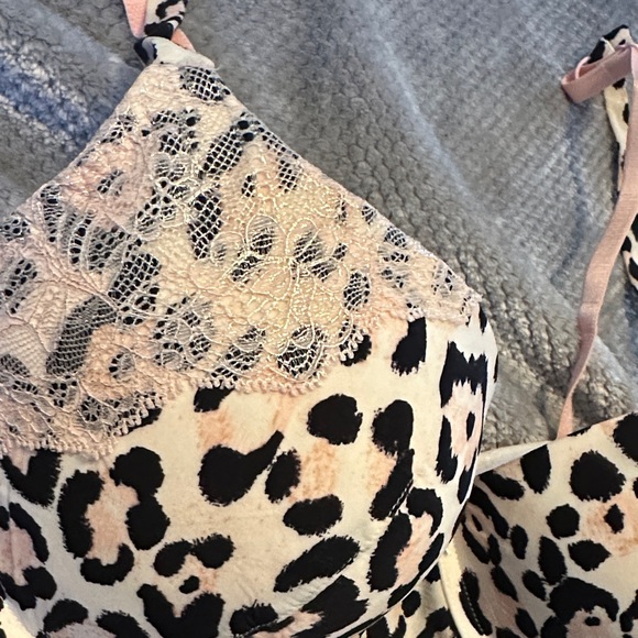 Victoria's Secret Pink Leopard Chemise with Shimmering Pink  Lace - Picture 6 of 11